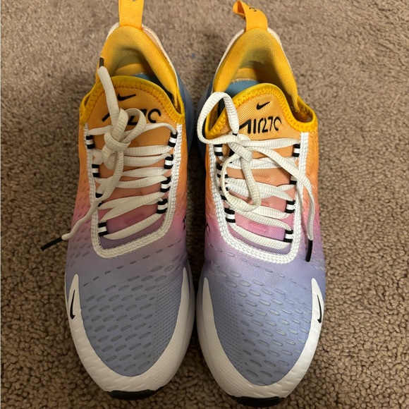women’s air max 270 - Picture 2 of 5